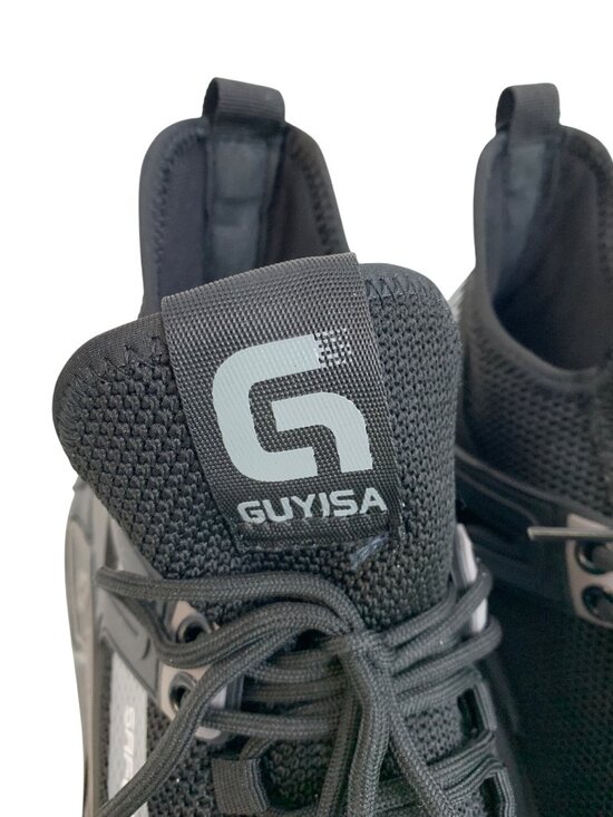 Athletic_Shoes